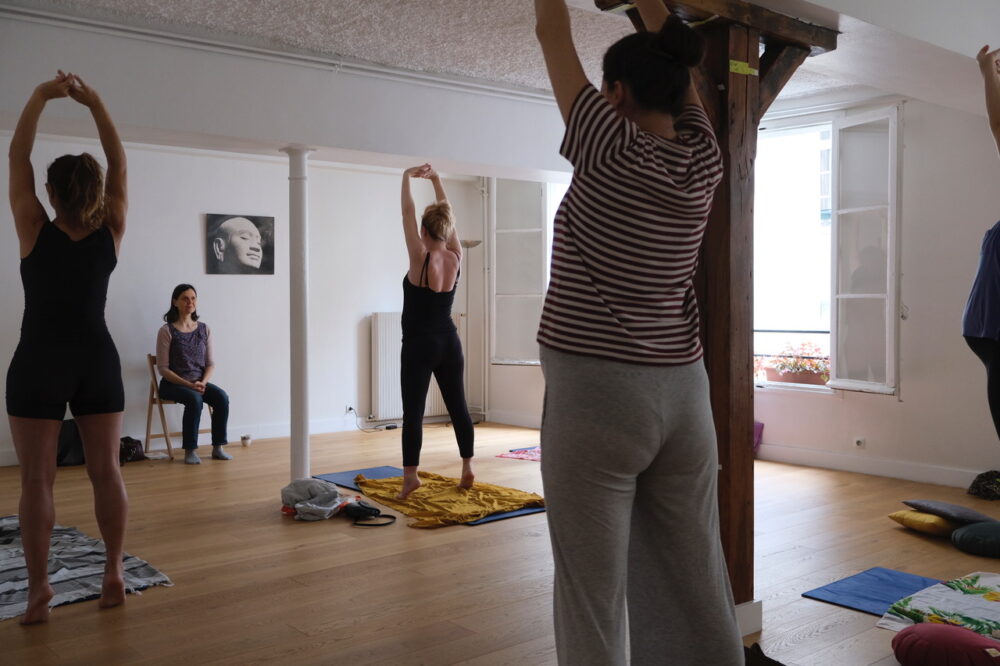 Séance de yoga à Epidaure (Paris 4)